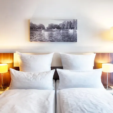 Leonardo West Otel 4*