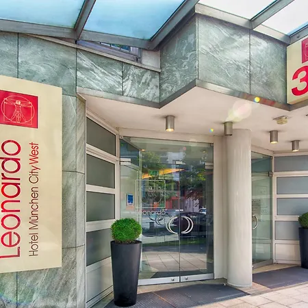Otel Leonardo West