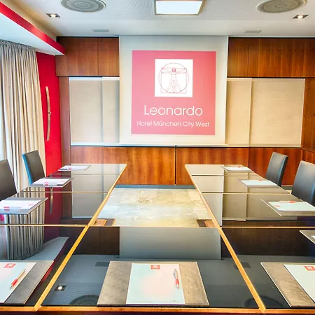 Отель Leonardo West 4*