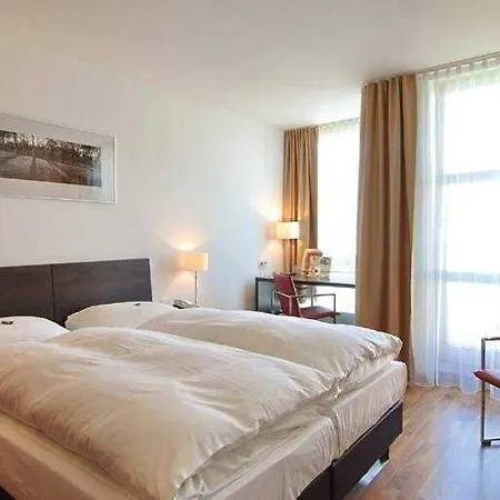 Leonardo West 4* Monachium
