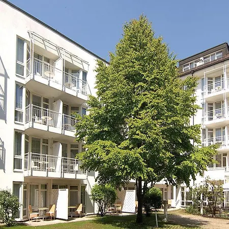 Leonardo West Otel Münih