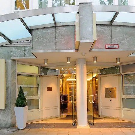 Leonardo West 4* Мюнхен