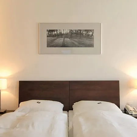 Leonardo West Otel 4*