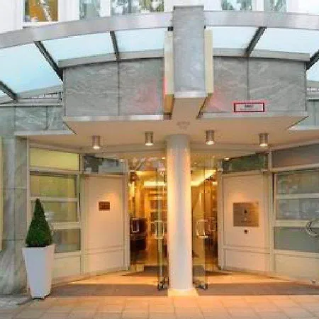 Otel Leonardo West Münih