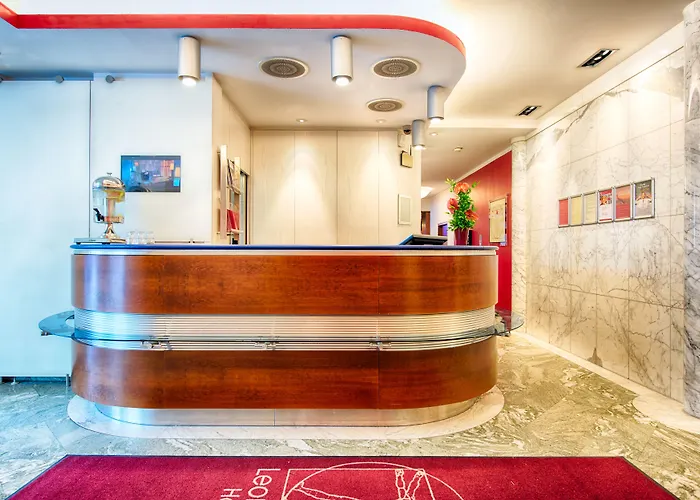 Leonardo West Otel Münih