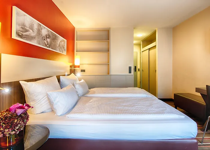 Leonardo West Otel 4*