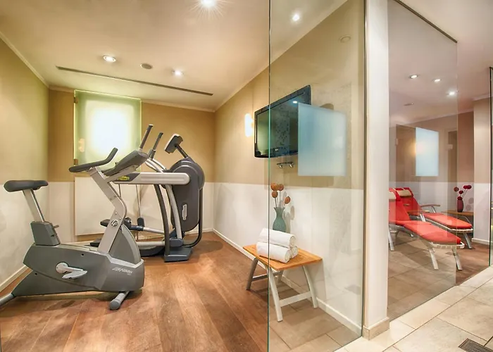 Otel Leonardo West 4*