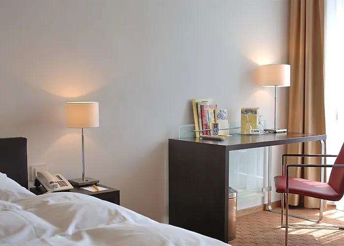 Leonardo West Otel Münih