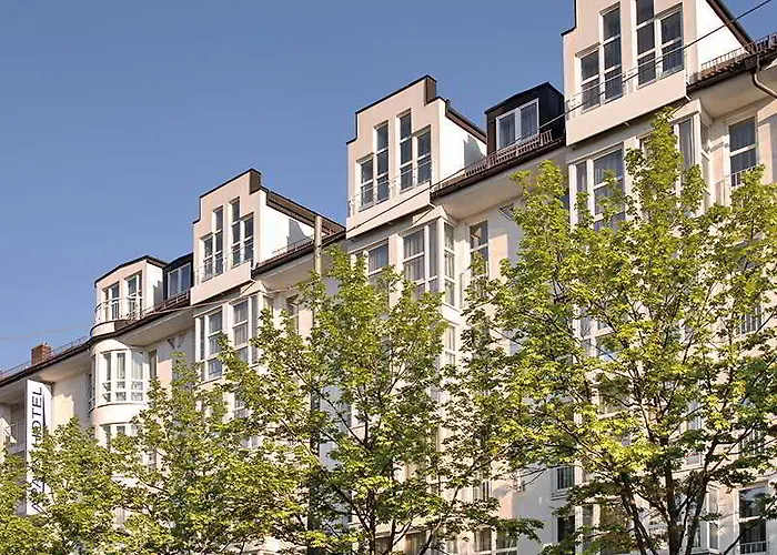 Leonardo West Otel 4*