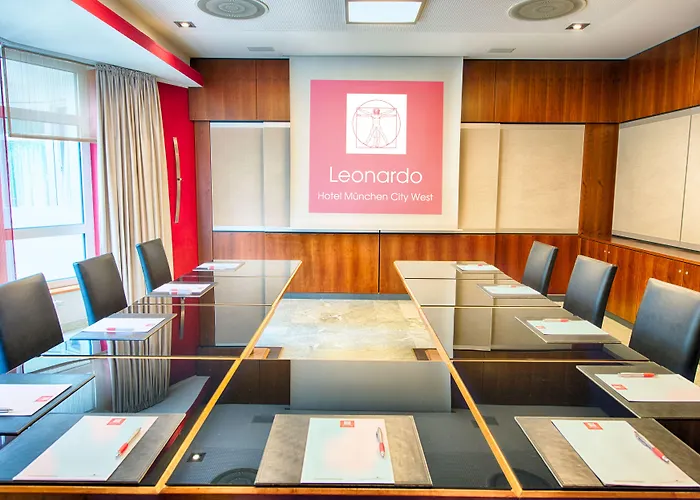 Hotel Leonardo West 4*