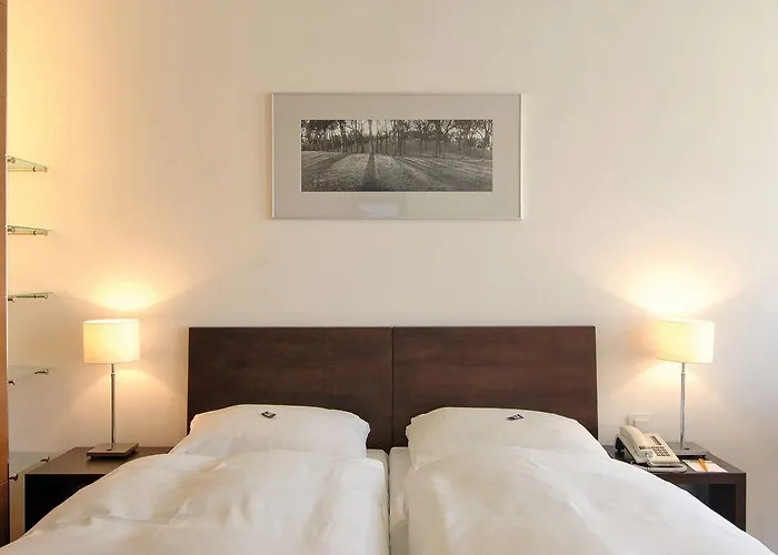 Leonardo West Hotel 4*