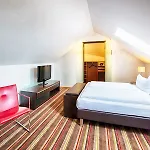 Leonardo West Hotel München