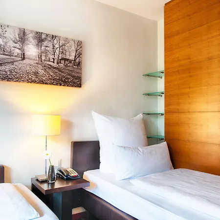 Leonardo West Szálloda